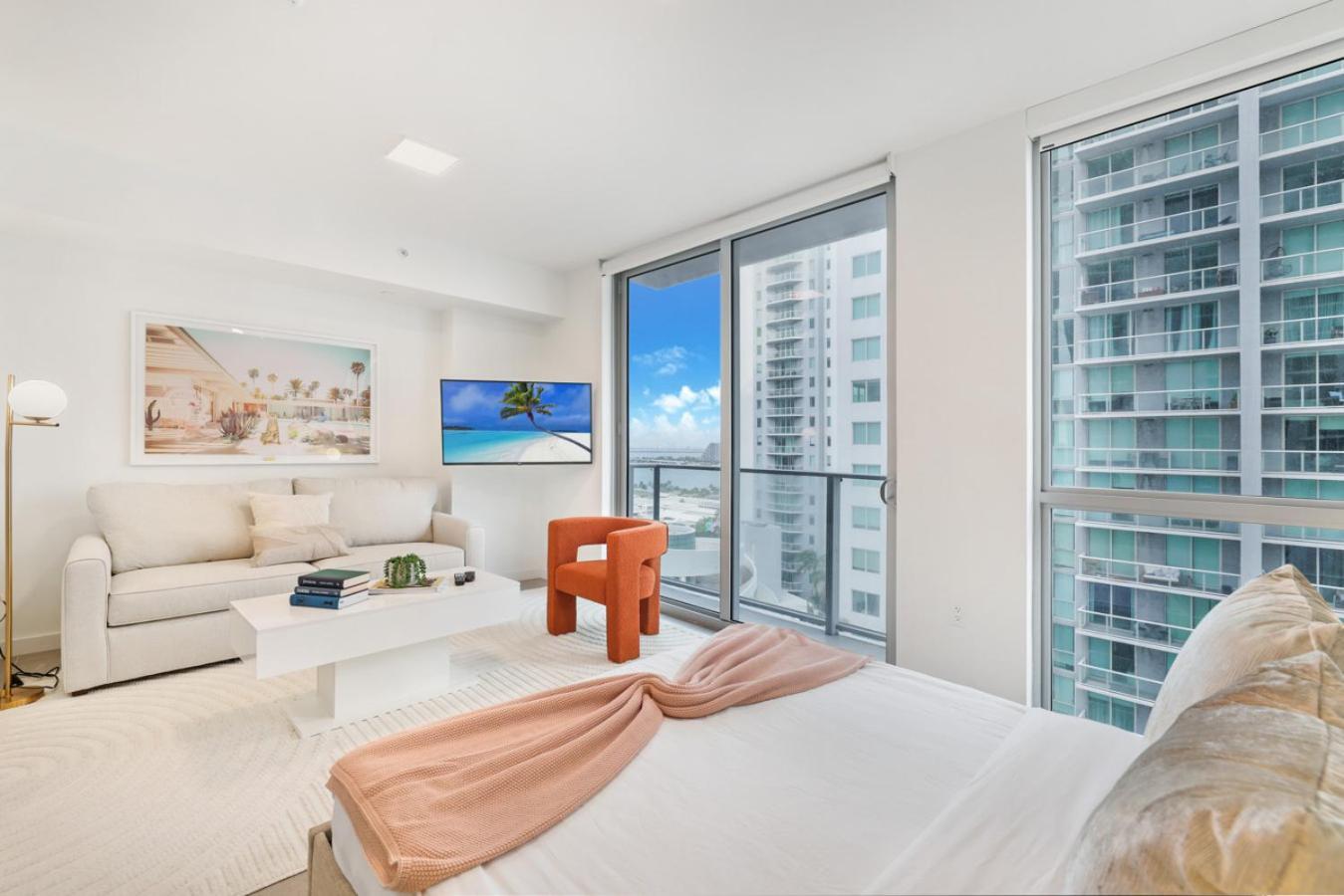Designer Downtown With Rooftop Pool And Gym Apartamento Miami