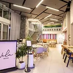 Designer Studio Downtown Miami With Rooftop Pool And Gym